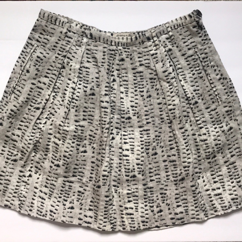 Birch print pleated linen skirt